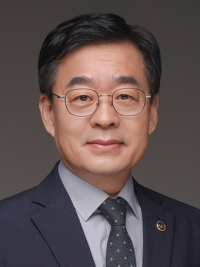 気象庁長官 張 東 彦